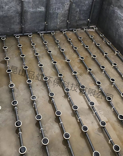 怎樣確定曝氣池整體長度以及深度-曝氣器廠家 - 昆山品虹環(huán)保科技有限公司